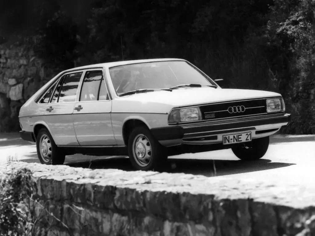 Audi 100 1977, лифтбек, 2 поколение, C2 (09.1977 - 07.1979)