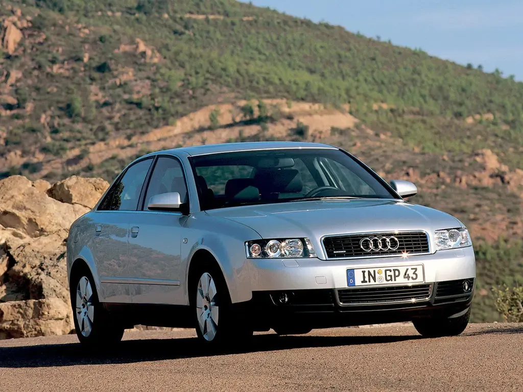Audi A4 2000, седан, 2 поколение, B6 (11.2000 - 11.2004)