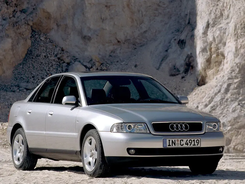 Audi A4 2-й рестайлинг 1999, седан, 1 поколение, B5 (02.1999 - 10.2000)