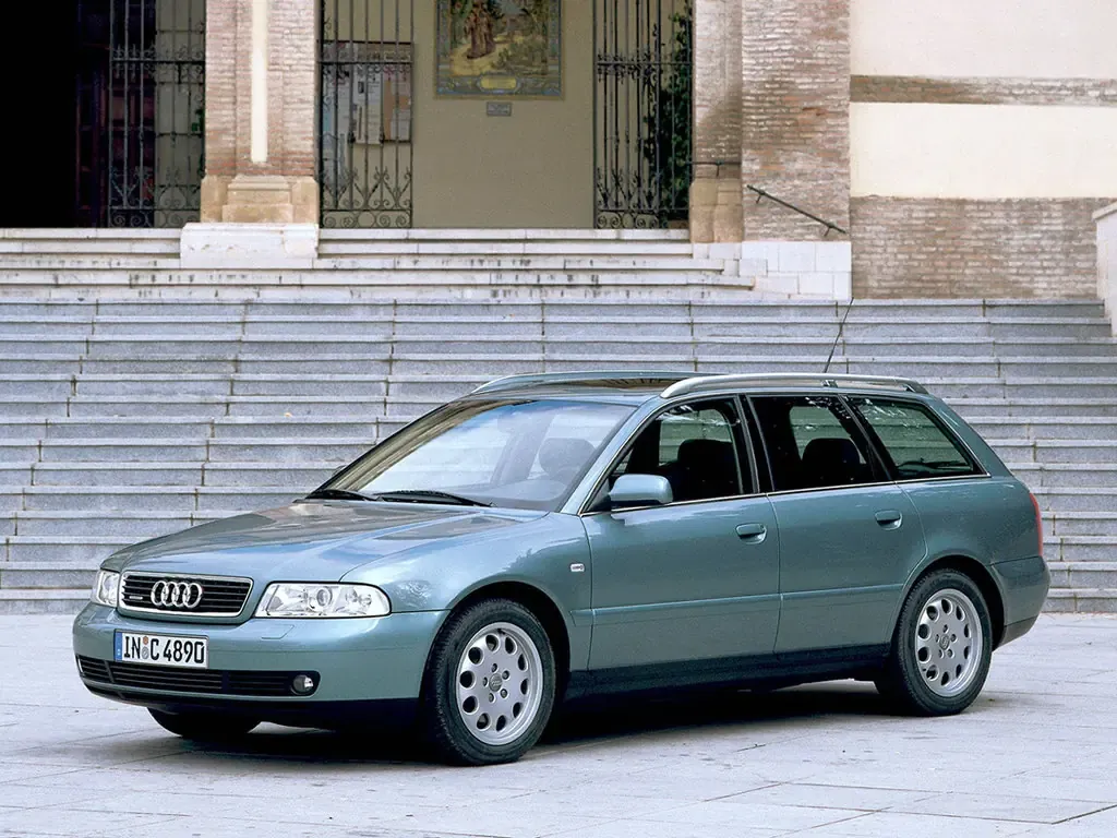 Audi A4 2-й рестайлинг 1999, универсал, 1 поколение, B5 (02.1999 - 09.2001)