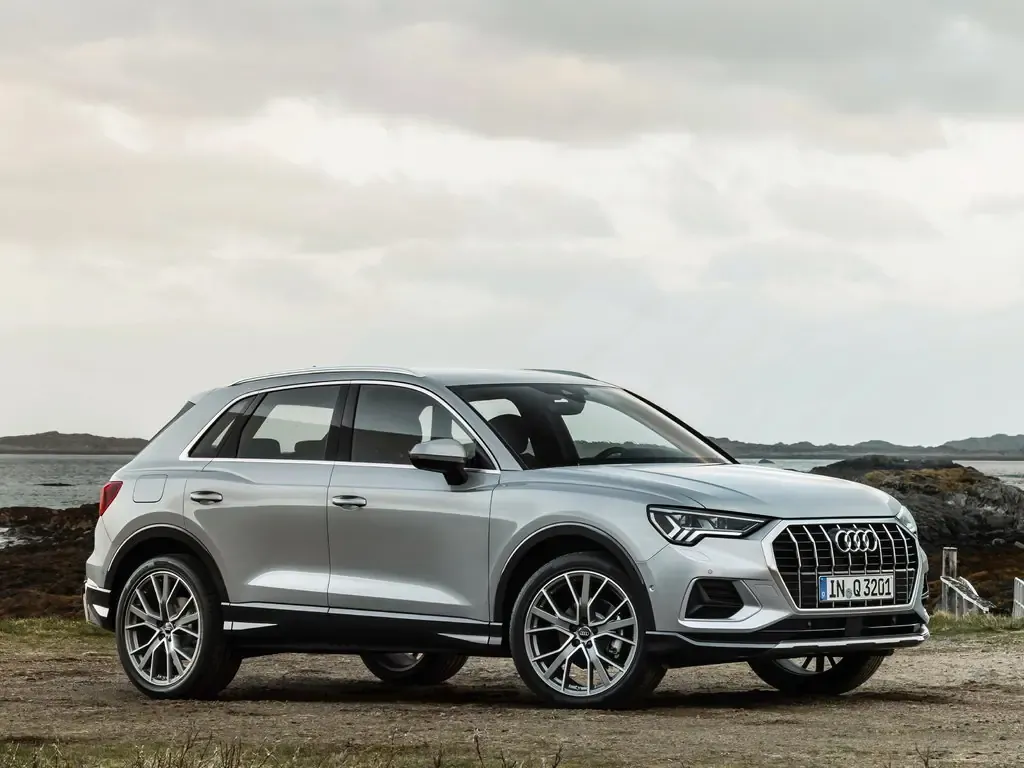 Audi Q3 2018, джип/suv 5 дв., 2 поколение, F3 (07.2018 - 12.2022)