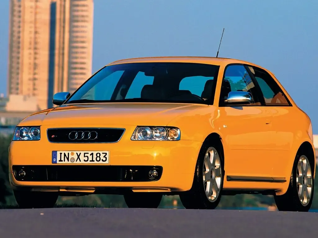 Audi S3 рестайлинг 2001, хэтчбек 3 дв., 1 поколение, 8L (09.2001 - 02.2003)