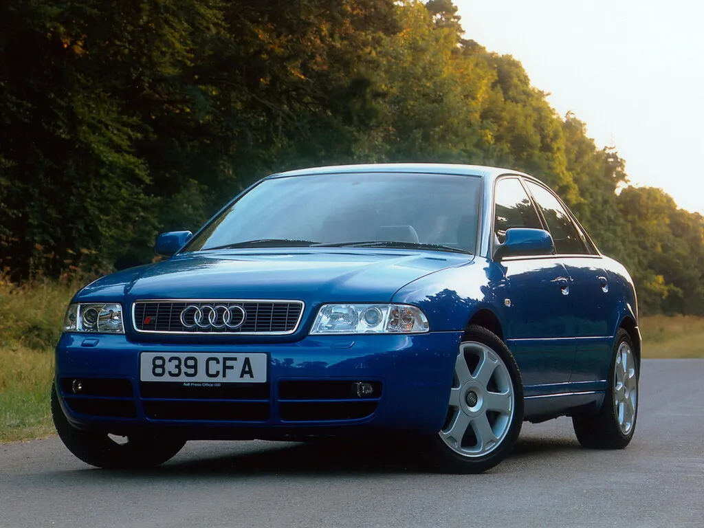 Audi S4 рестайлинг 1999, седан, 2 поколение, B5 (02.1999 - 09.2001)