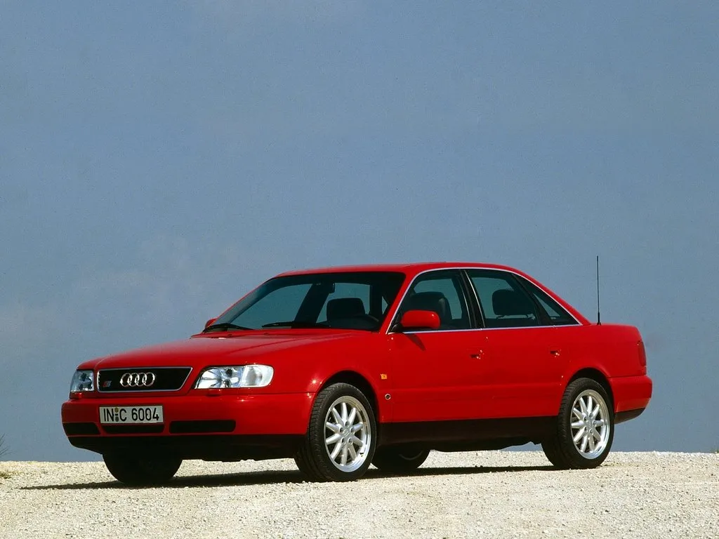 Audi S6 1994, седан, 1 поколение, C4 (06.1994 - 10.1997)