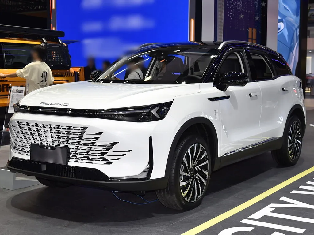 BAIC X75 2024, джип/suv 5 дв., 1 поколение (02.2024 - н.в.)