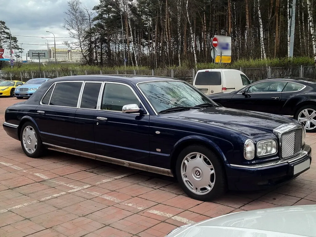 Bentley Arnage 2002, седан, 1 поколение (04.2002 - 05.2004)