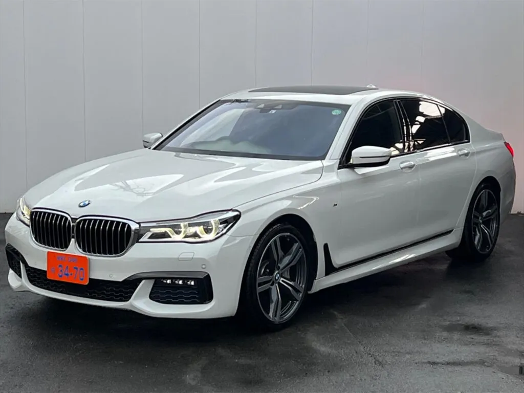 BMW 7-Series 2015, седан, 6 поколение (10.2015 - 05.2019)