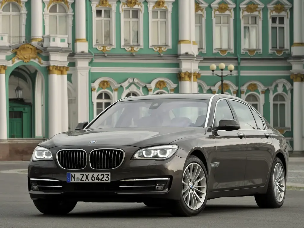 BMW 7-Series рестайлинг 2012, седан, 5 поколение, F01 (07.2012 - 07.2015)