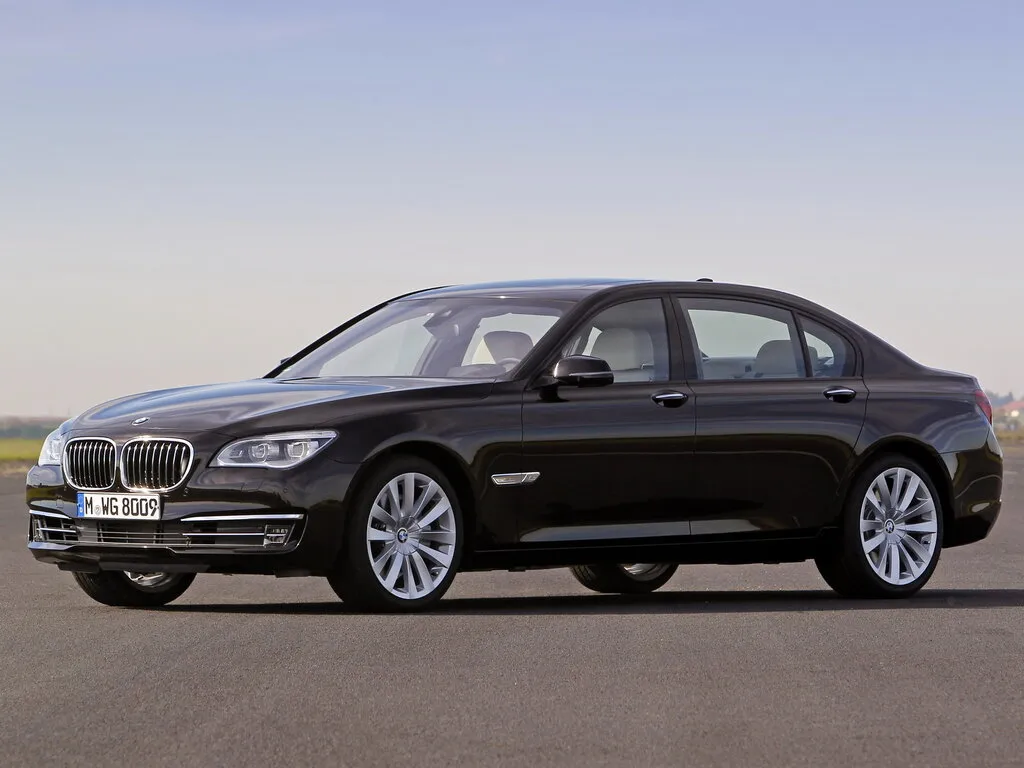 BMW 7-Series рестайлинг 2012, седан, 5 поколение, F01 (07.2012 - 08.2015)