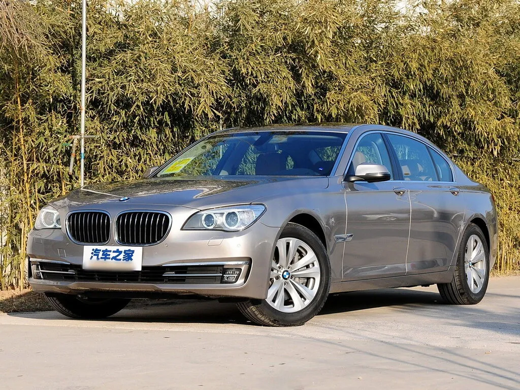 BMW 7-Series рестайлинг 2012, седан, 5 поколение, F01 (07.2012 - 10.2015)