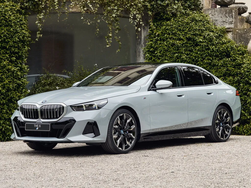 BMW i5 2023, седан, 1 поколение, G60 (05.2023 - н.в.)
