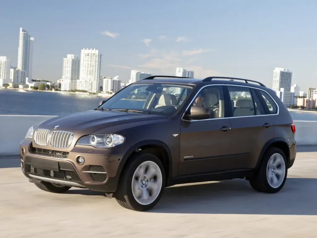 BMW X5 рестайлинг 2010, джип/suv 5 дв., 2 поколение, E70 (05.2010 - 09.2013)