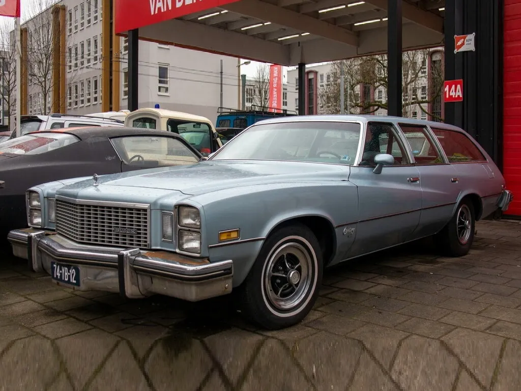Buick Century 3-й рестайлинг 1975, универсал, 3 поколение (09.1975 - 10.1977)