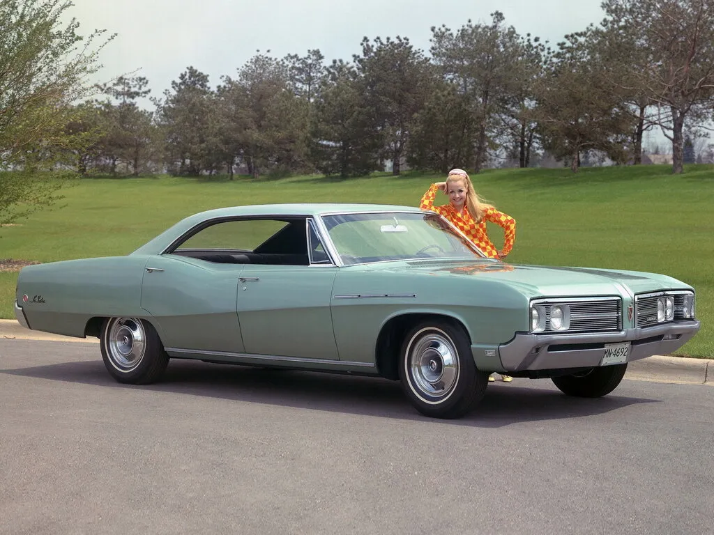 Buick LeSabre 3-й рестайлинг 1967, седан, 3 поколение (09.1967 - 09.1968)