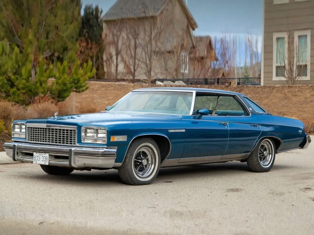 Buick LeSabre 5-й рестайлинг 1975, седан, 4 поколение (09.1975 - 09.1976)