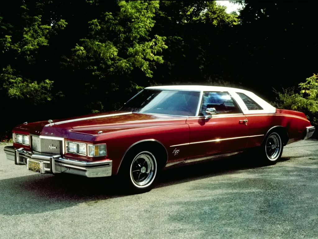 Buick Riviera рестайлинг 1974, купе, 4 поколение (10.1974 - 09.1975)