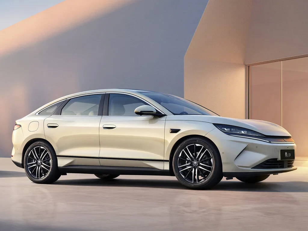 BYD Qin L EV 2025, седан, 1 поколение (02.2025 - н.в.)