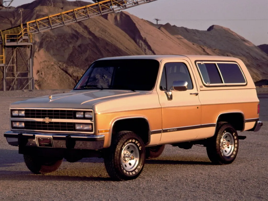 Chevrolet Blazer K5 4-й рестайлинг 1988, джип/suv 3 дв., 2 поколение (07.1988 - 06.1991)