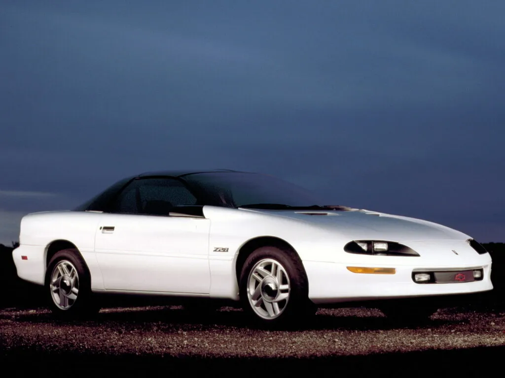 Chevrolet Camaro 1992, лифтбек, 4 поколение (01.1992 - 08.1997)
