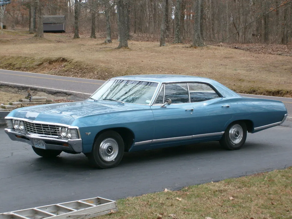 Chevrolet Caprice 2-й рестайлинг 1966, седан, 1 поколение (09.1966 - 09.1967)