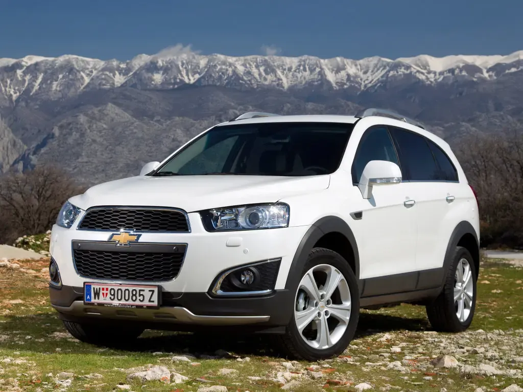 Chevrolet Captiva 2-й рестайлинг 2013, джип/suv 5 дв., 1 поколение (03.2013 - 09.2015)