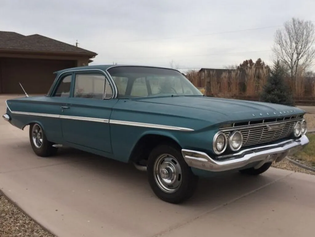 Chevrolet Impala 1960, купе, 3 поколение (10.1960 - 09.1961)