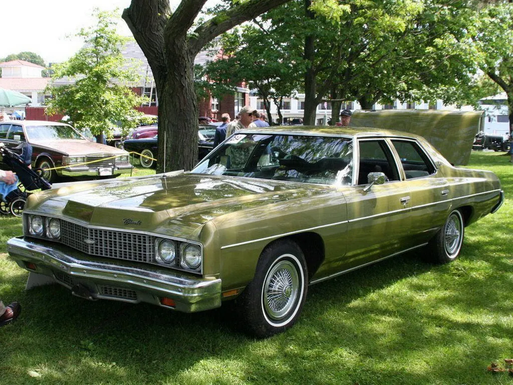 Chevrolet Impala 2-й рестайлинг 1972, седан, 5 поколение (10.1972 - 09.1973)