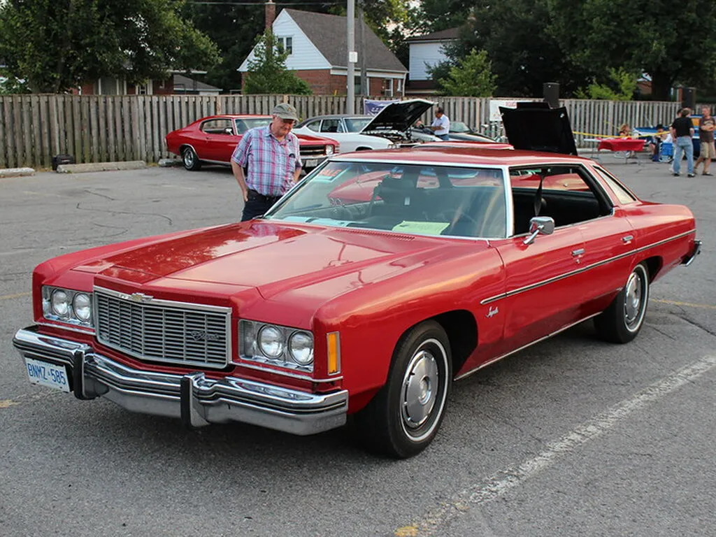 Chevrolet Impala 4-й рестайлинг 1974, седан, 5 поколение (10.1974 - 09.1975)