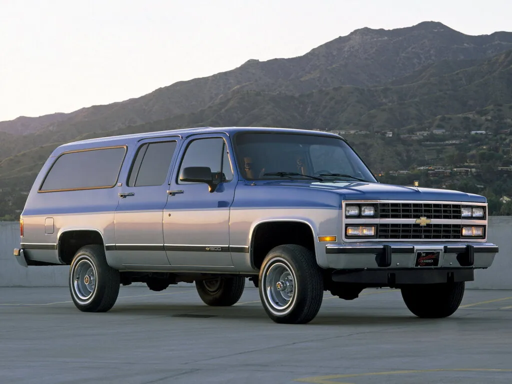 Chevrolet Suburban 2-й рестайлинг 1988, джип/suv 5 дв., 7 поколение (07.1988 - 03.1991)