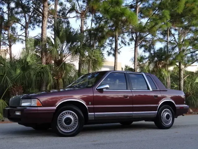 Chrysler Le Baron 1990, седан, 3 поколение (01.1990 - 01.1994)