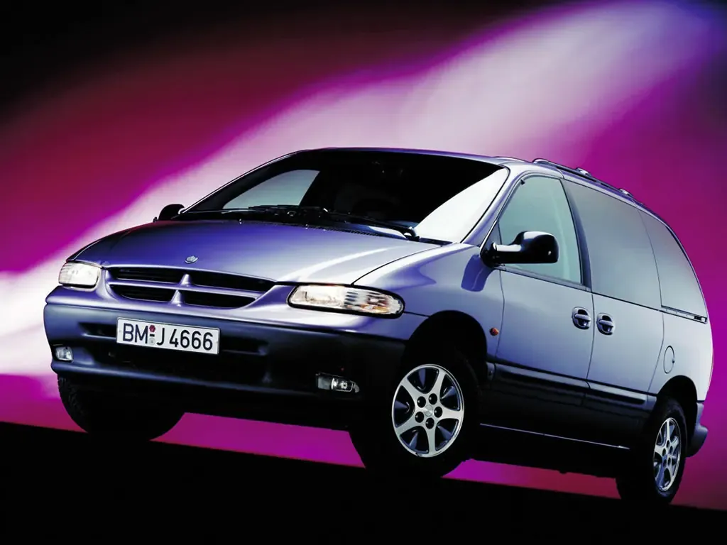 Chrysler Voyager 1995, минивэн, 3 поколение, GS (01.1995 - 09.2000)