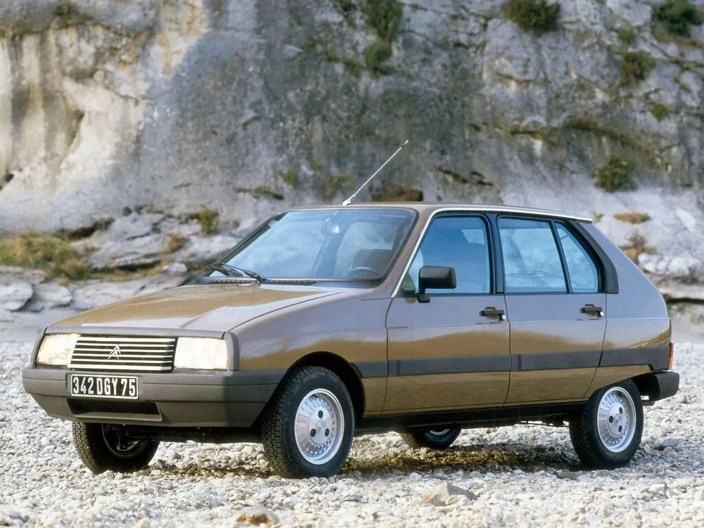 Citroen Visa рестайлинг 1982, хэтчбек 5 дв., 1 поколение (09.1982 - 09.1988)