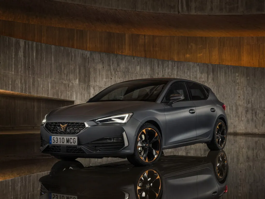 Cupra Leon рестайлинг 2022, хэтчбек 5 дв., 1 поколение (06.2022 - н.в.)