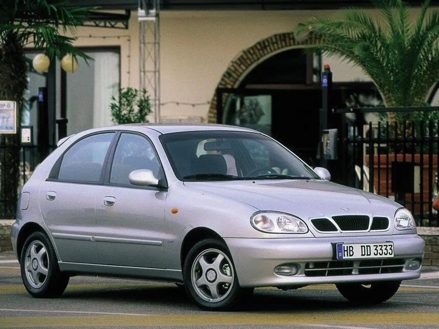 Daewoo Lanos рестайлинг 2002, хэтчбек 5 дв., 1 поколение, T150 (01.2002 - 10.2008)