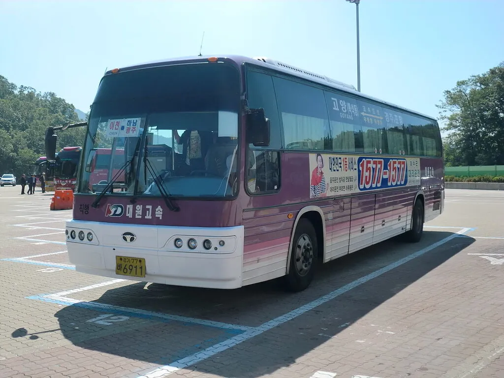 Daewoo BH120 рестайлинг 1997, автобус, 3 поколение, BH120F (01.1997 - 12.2002)