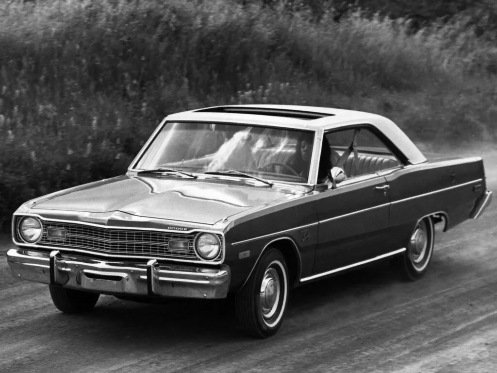 Dodge Dart 4-й рестайлинг 1973, купе, 5 поколение (10.1973 - 09.1974)