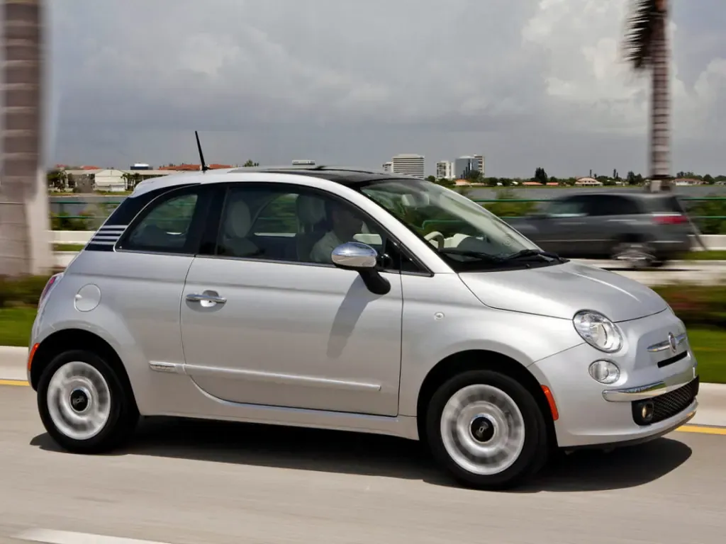Fiat 500 2007, хэтчбек 3 дв., 2 поколение, 312/FF (03.2007 - 12.2015)