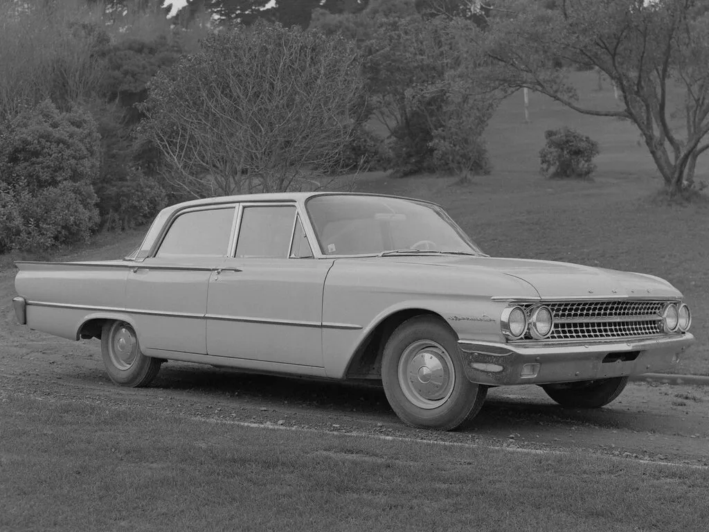 Ford Fairlane рестайлинг 1960, седан, 3 поколение (10.1960 - 09.1961)