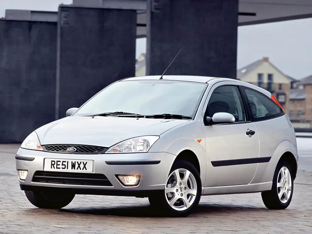 Ford Focus рестайлинг 2001, хэтчбек 3 дв., 1 поколение, I (10.2001 - 09.2004)
