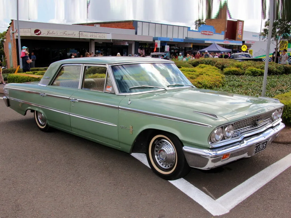 Ford Galaxie 3-й рестайлинг 1962, седан, 2 поколение (10.1962 - 09.1963)