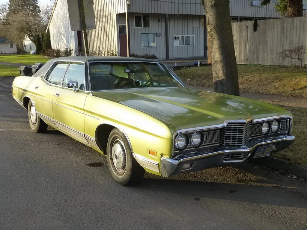 Ford Galaxie 3-й рестайлинг 1971, седан, 4 поколение (10.1971 - 09.1972)