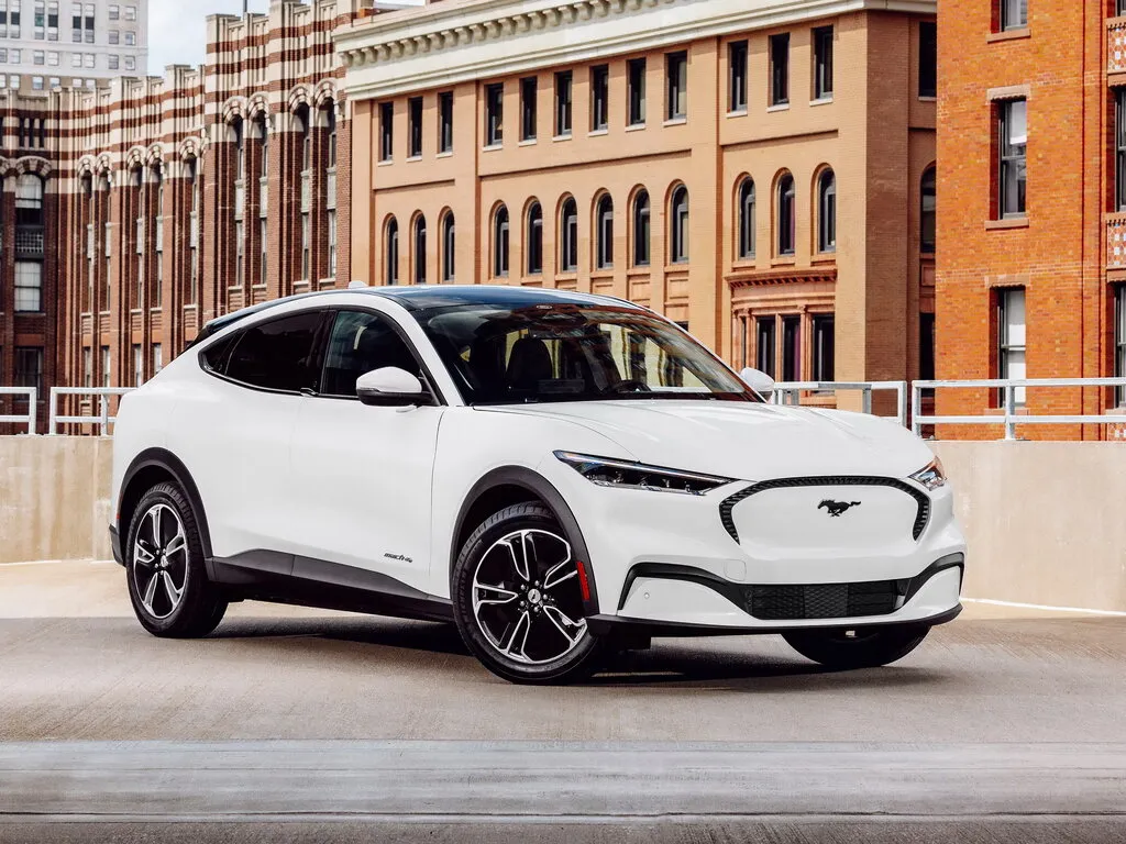 Ford Mustang Mach-E 2019, джип/suv 5 дв., 1 поколение (11.2019 - н.в.)