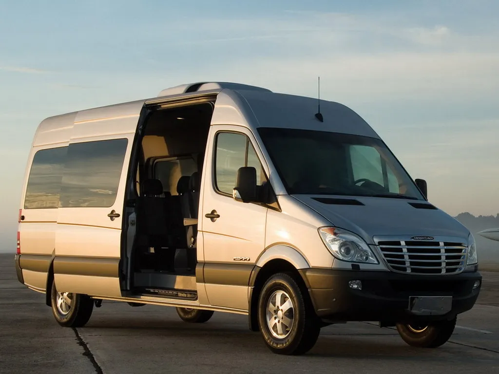 Freightliner Sprinter 2006, автобус, 2 поколение (09.2006 - 08.2013)