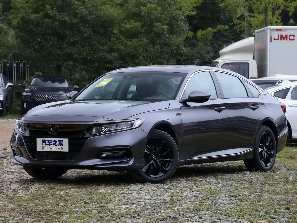 Honda Accord 2017, седан, 10 поколение, CV (07.2017 - 09.2021)