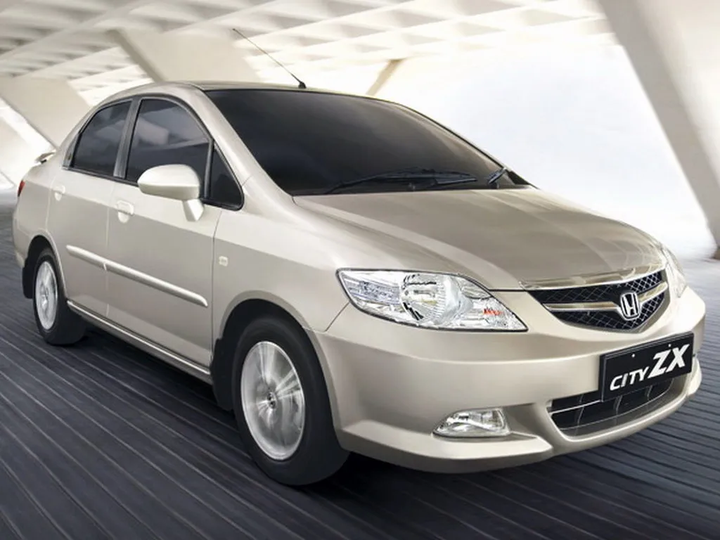 Honda City рестайлинг 2005, седан, 4 поколение, GD (09.2005 - 08.2008)