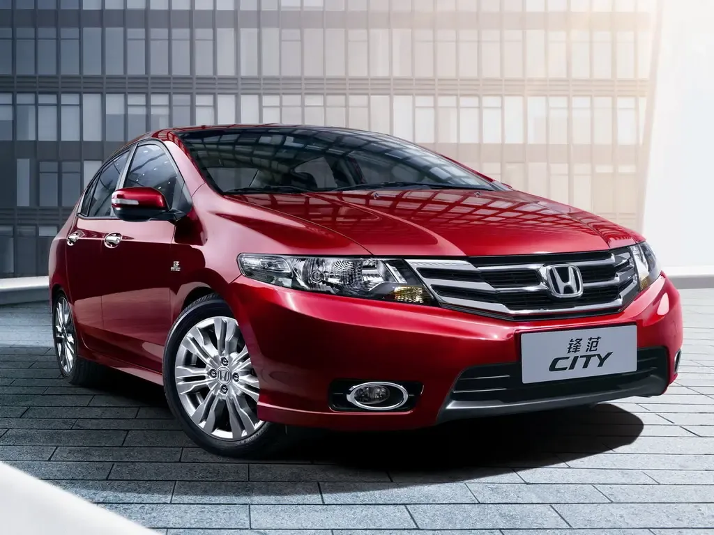 Honda City рестайлинг 2011, седан, 5 поколение, GM2, GM3 (09.2011 - 01.2014)