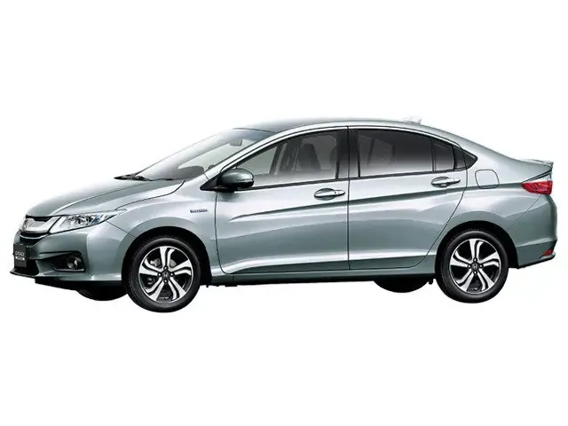 Honda Grace 2014, седан, 1 поколение (12.2014 - 06.2017)