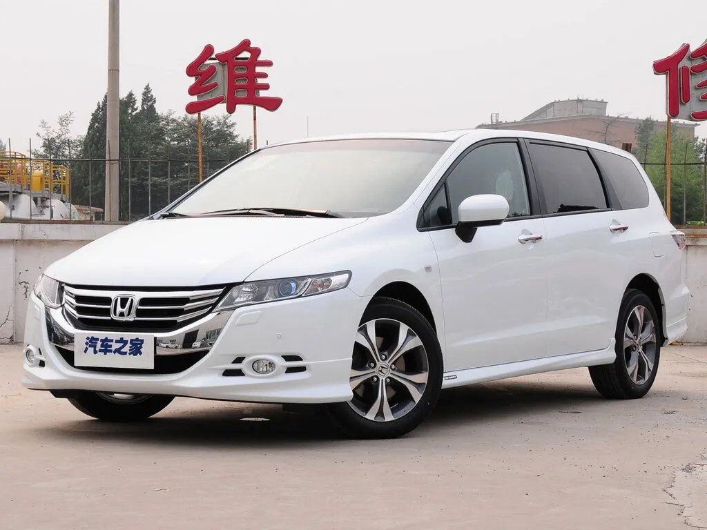 Honda Odyssey 2-й рестайлинг 2012, минивэн, 4 поколение (07.2012 - 07.2014)