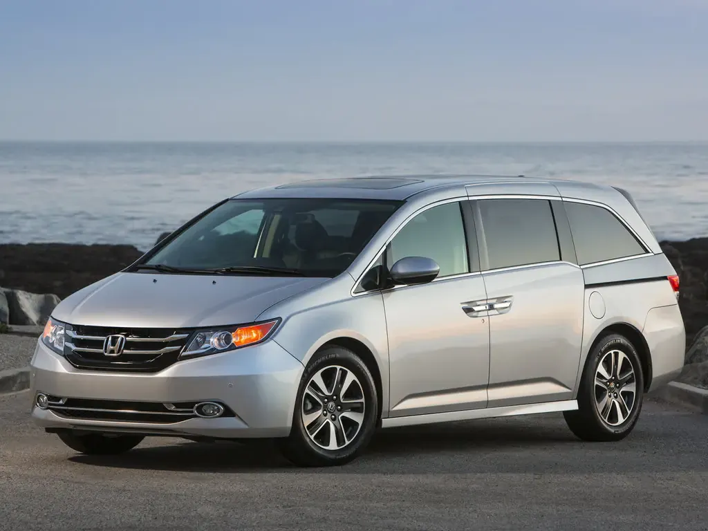 Honda Odyssey рестайлинг 2013, минивэн, 4 поколение, RL5 (08.2013 - 07.2017)