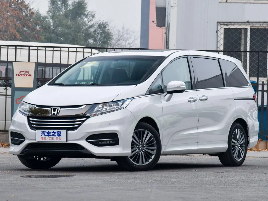Honda Odyssey рестайлинг 2017, минивэн, 5 поколение (10.2017 - 03.2019)